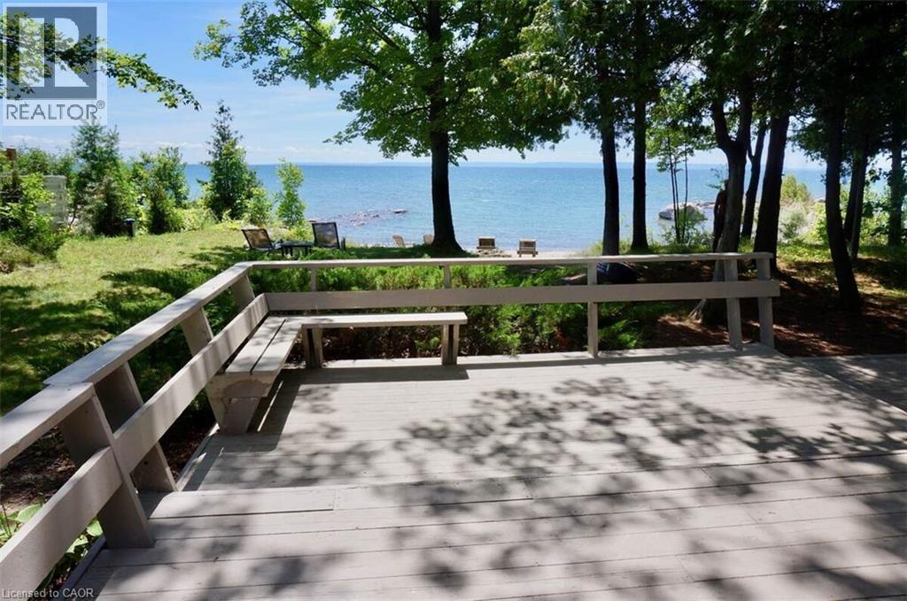 1536 Tiny Beaches Road N Property Photo 2
