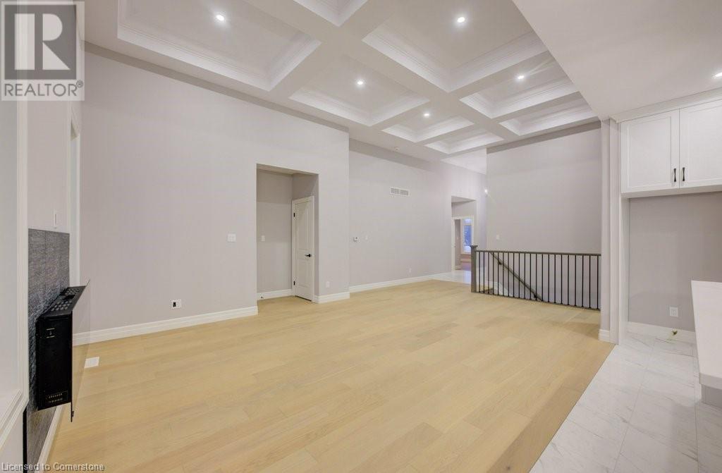 705 Hollinger Drive S Property Photo 9