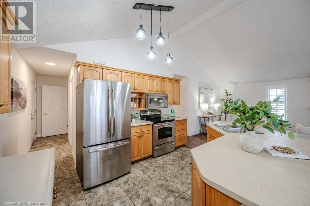 185 Wesley Crescent Property Photo 12