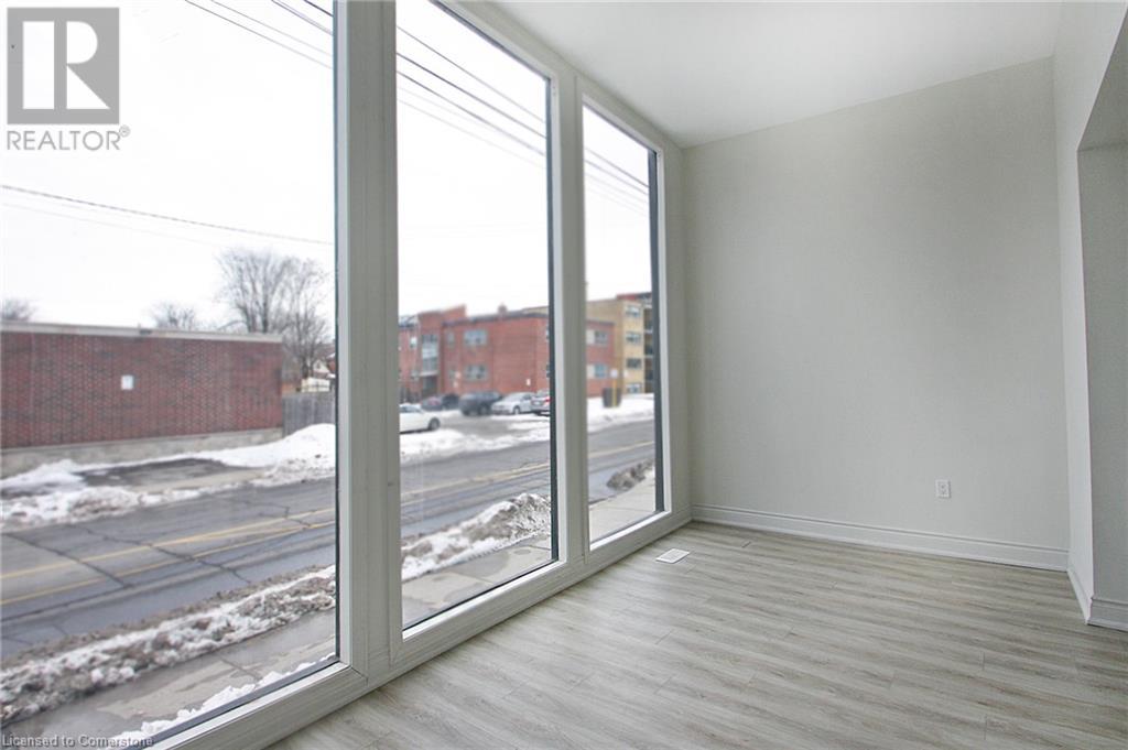 76 Wentworth Street S Unit# 1 Property Photo 6