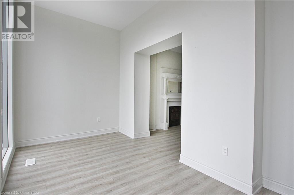 76 Wentworth Street S Unit# 1 Property Photo 7