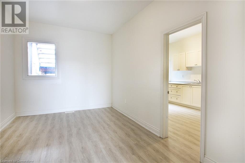 76 Wentworth Street S Unit# 1 Property Photo 14