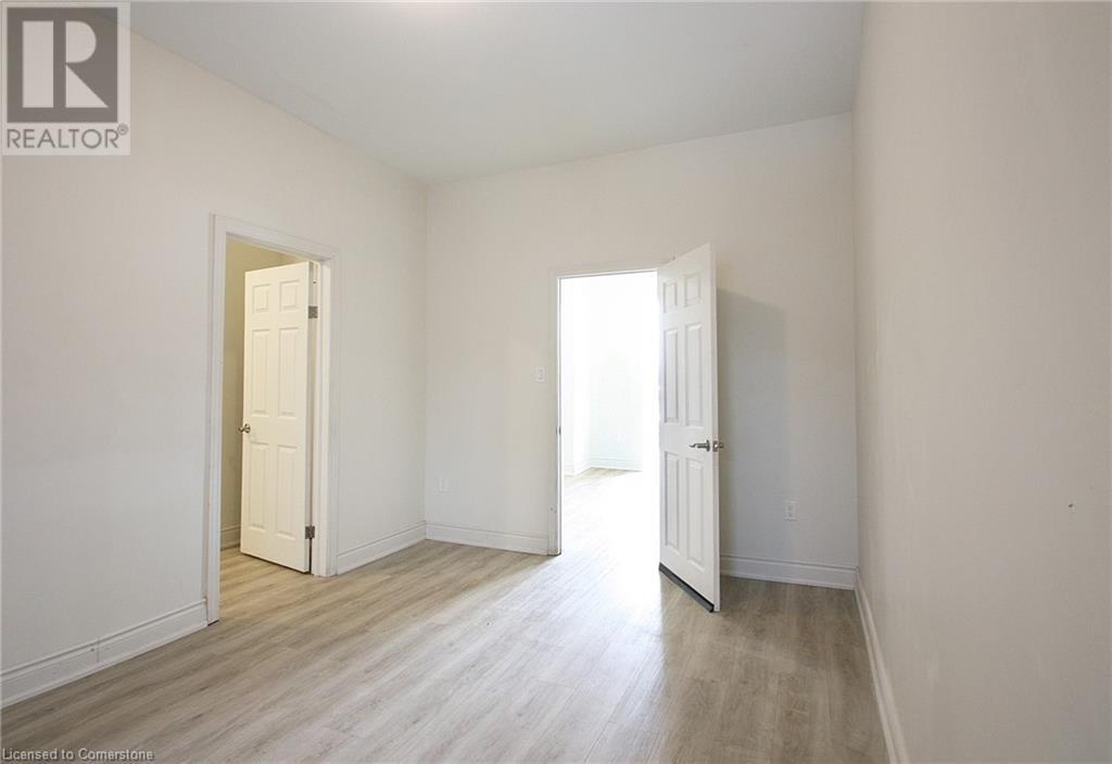 76 Wentworth Street S Unit# 1 Property Photo 16