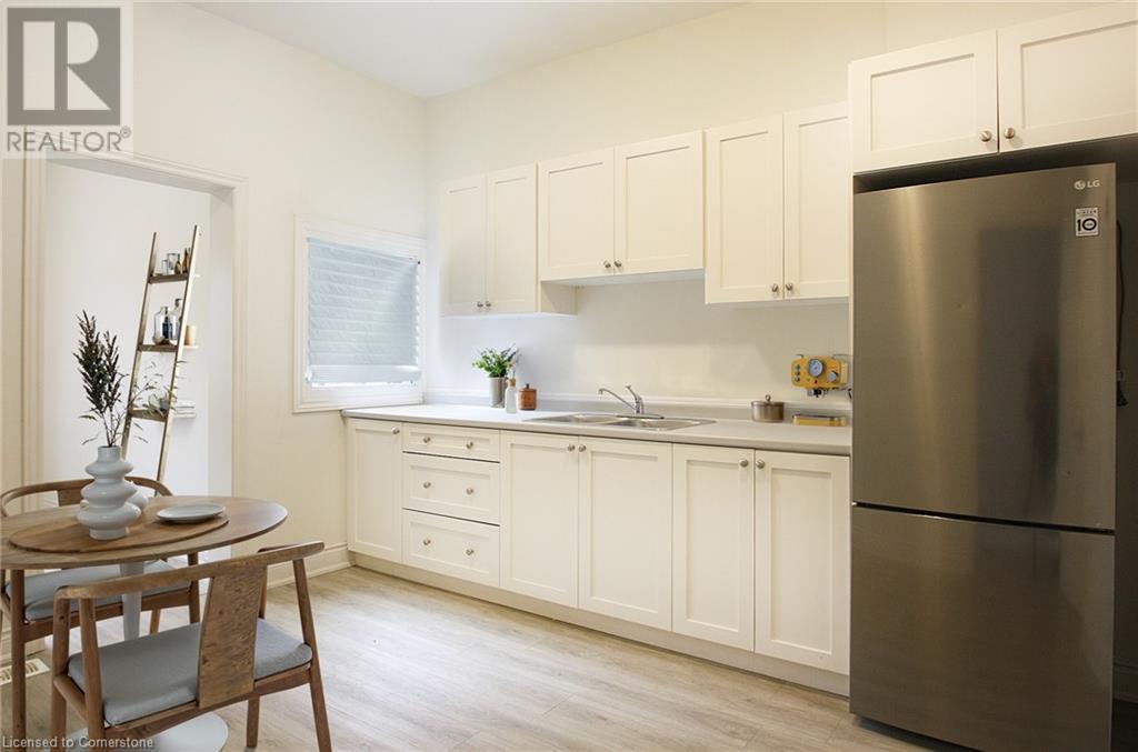 76 Wentworth Street S Unit# 1 Property Photo 18