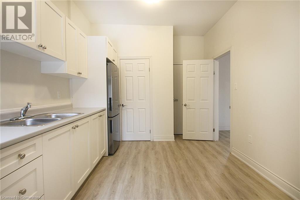 76 Wentworth Street S Unit# 1 Property Photo 21