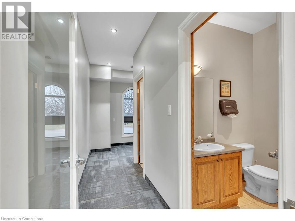 735 Bridge Street W Property Photo 14