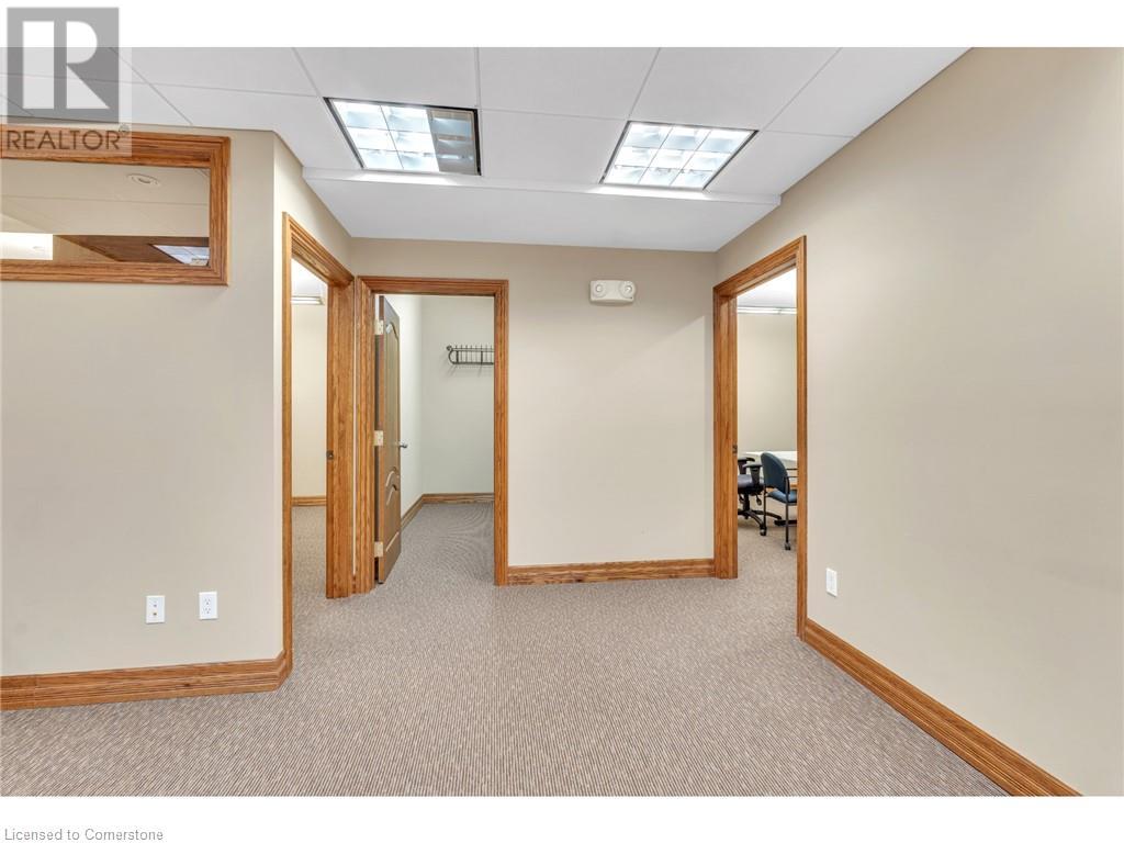 735 Bridge Street W Property Photo 27