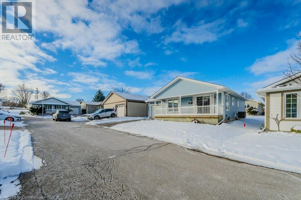192 Wesley Crescent Property Photo 3