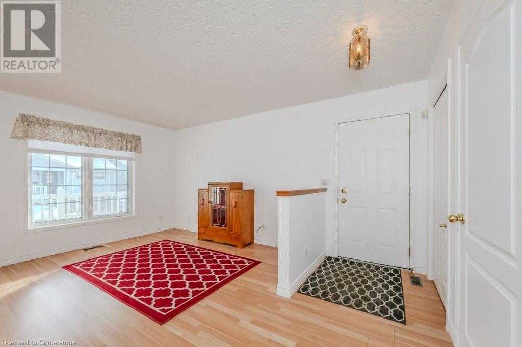 192 Wesley Crescent Property Photo 9