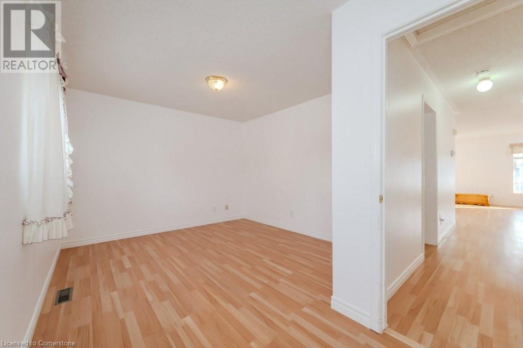 192 Wesley Crescent Property Photo 20