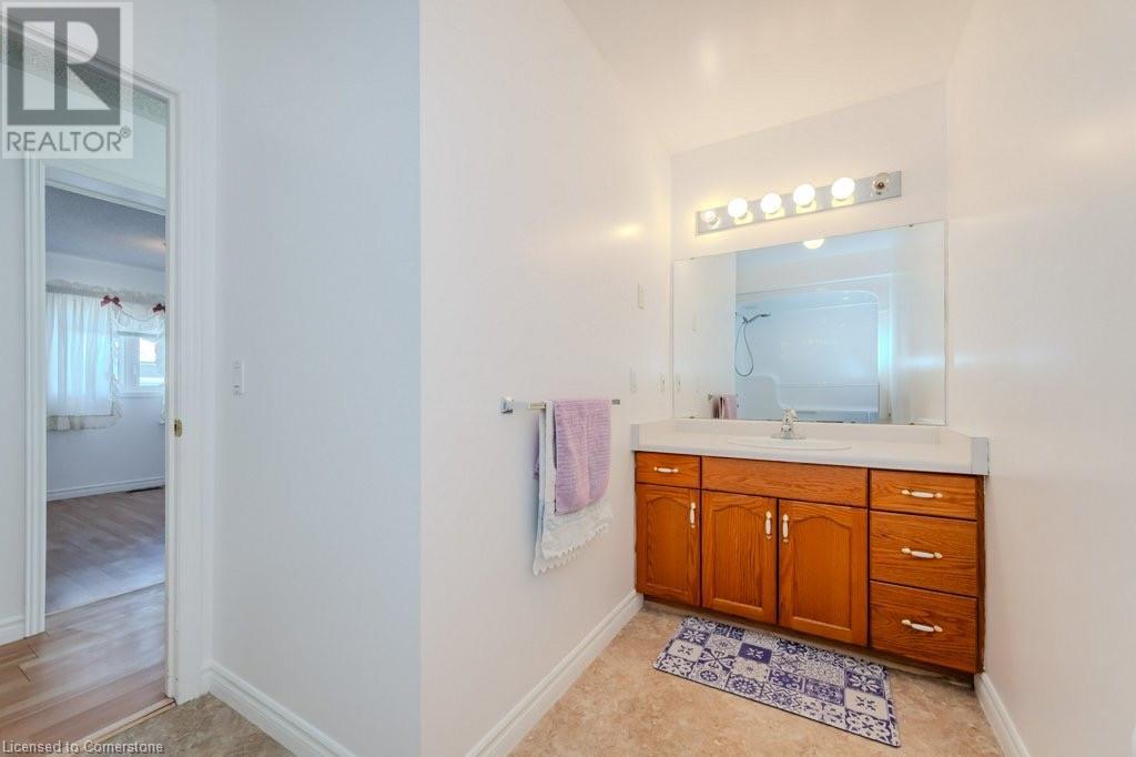 192 Wesley Crescent Property Photo 27