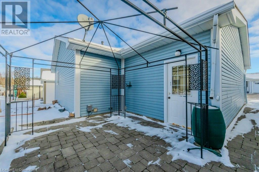 192 Wesley Crescent Property Photo 34