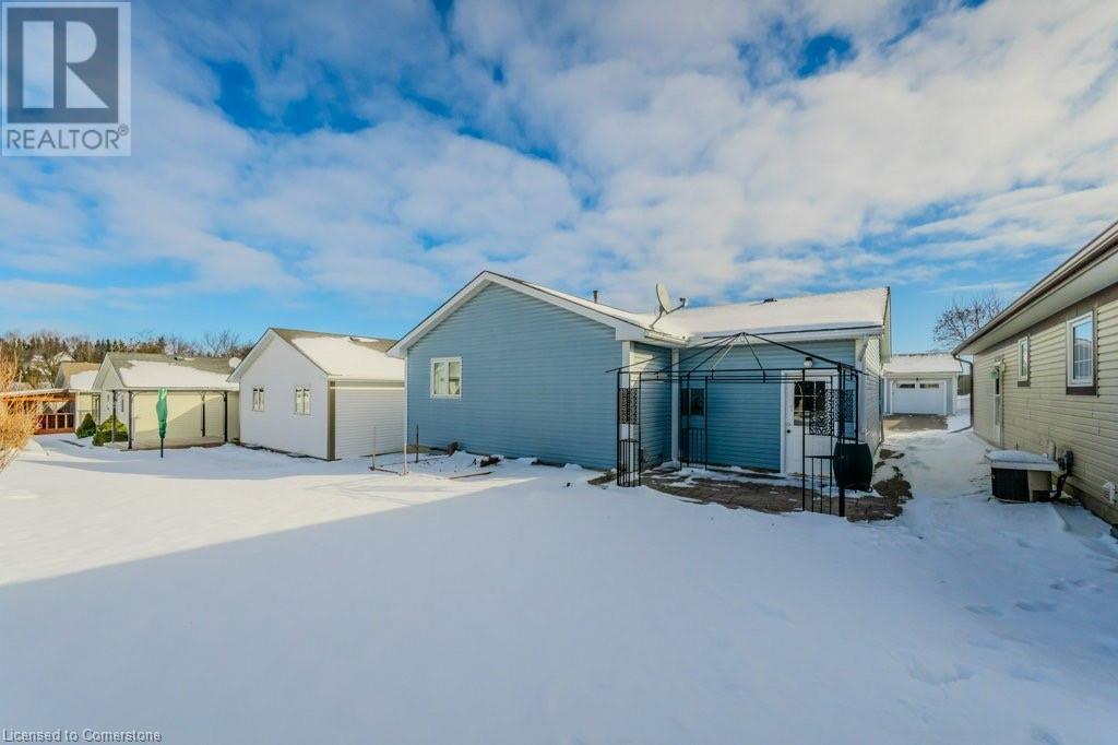 192 Wesley Crescent Property Photo 37