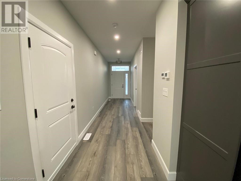 463 Warren Street Property Photo 10