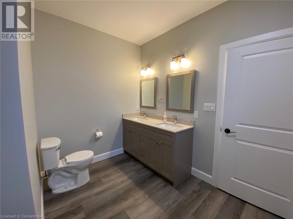 463 Warren Street Property Photo 11