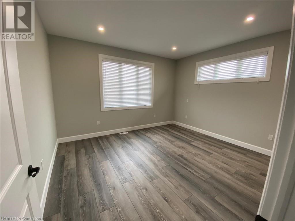463 Warren Street Property Photo 15