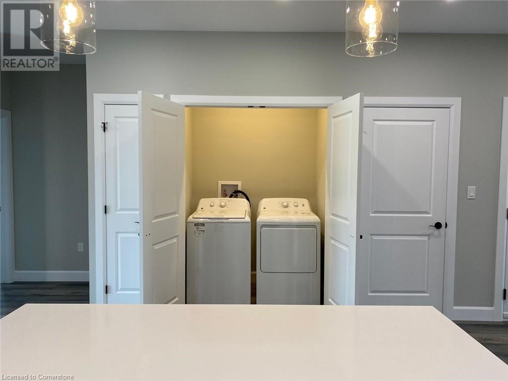 463 Warren Street Property Photo 17