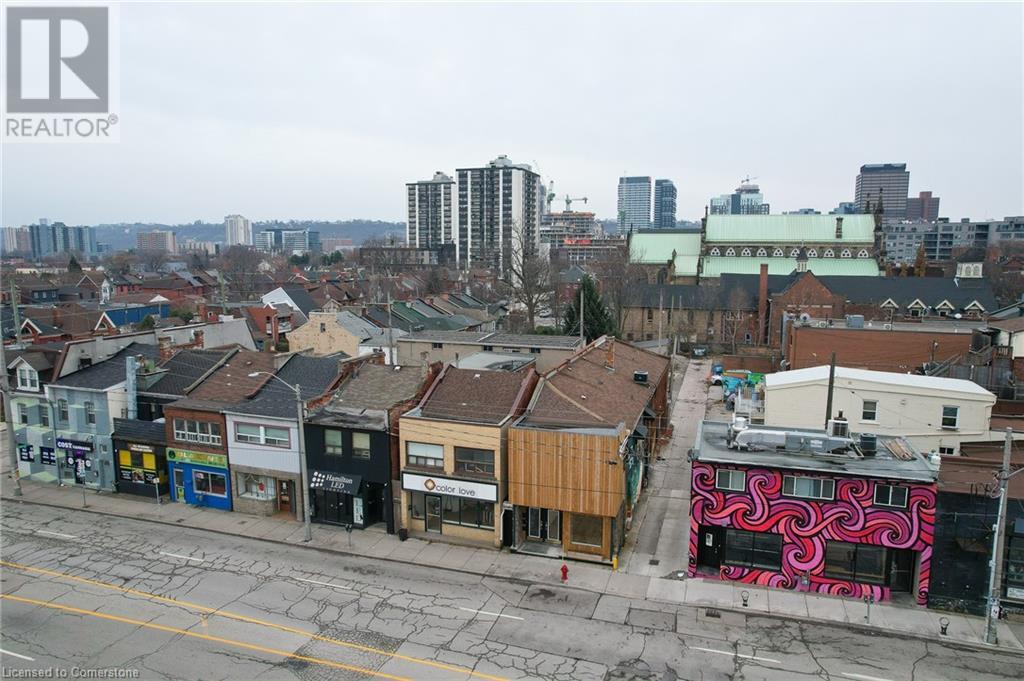 18 Barton Street E Property Photo 7