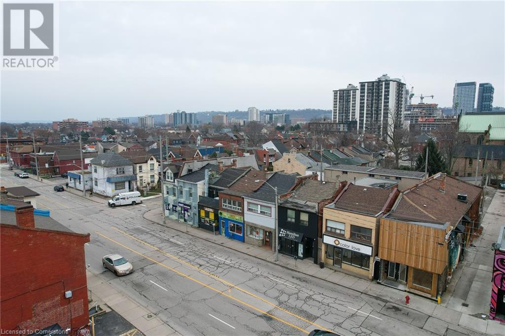 18 Barton Street E Property Photo 8