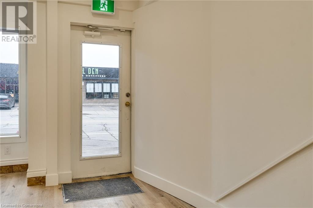 18 Barton Street E Property Photo 10