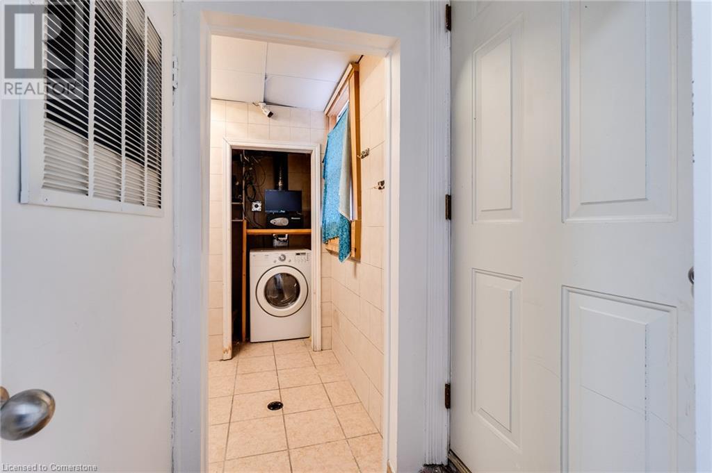 18 Barton Street E Property Photo 12