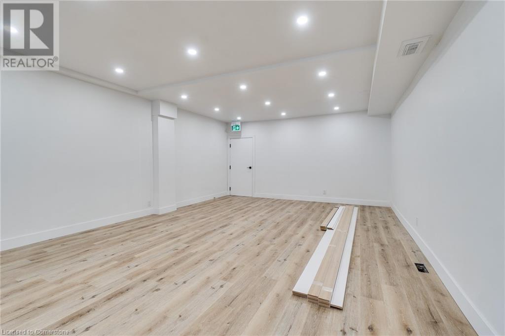 18 Barton Street E Property Photo 20