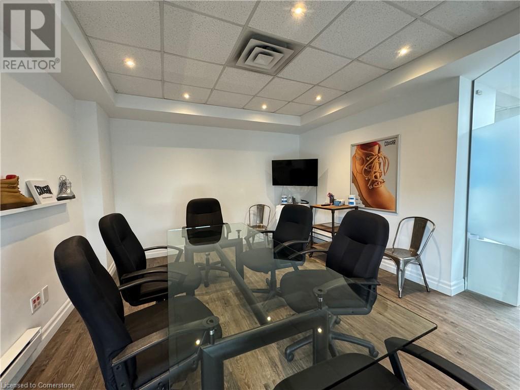 2 Masonry Court Unit# Opt B Property Photo 3