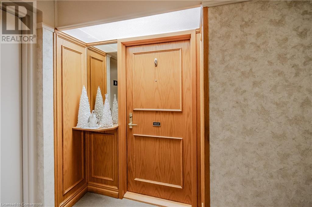 6 Willow Street Unit# 802 Property Photo 6