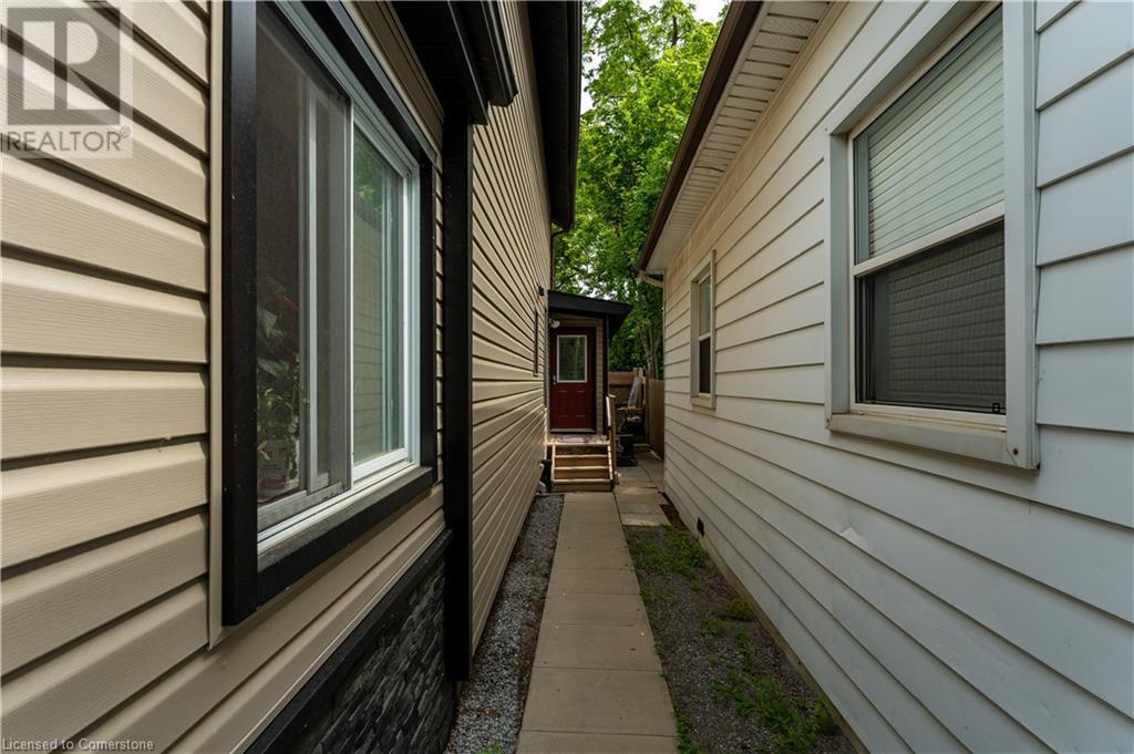 15 Adelaide Street Property Photo 10