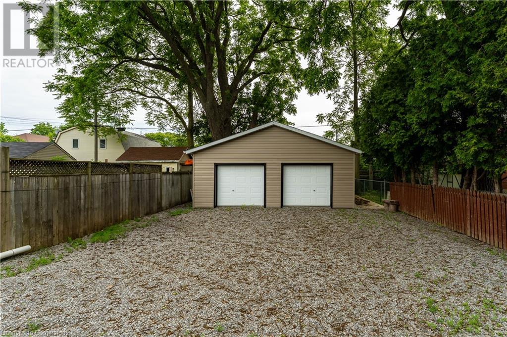 15 Adelaide Street Property Photo 22