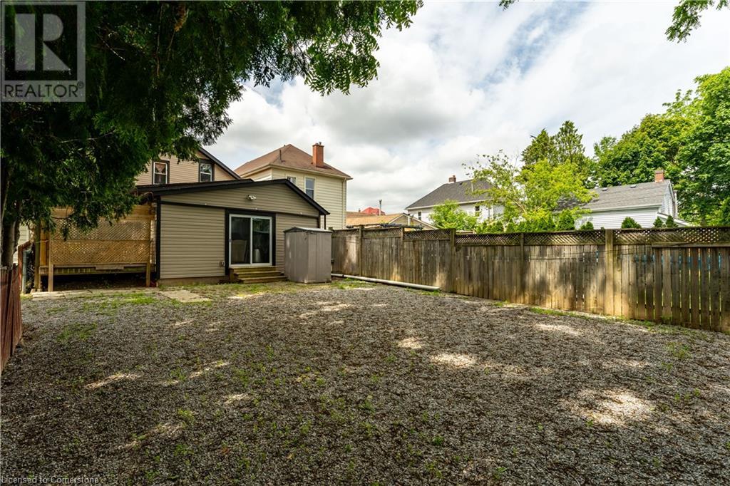 15 Adelaide Street Property Photo 25
