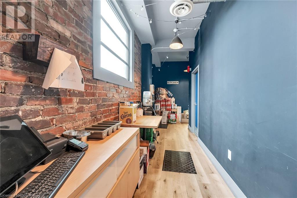 737 Barton Street E Property Photo 26