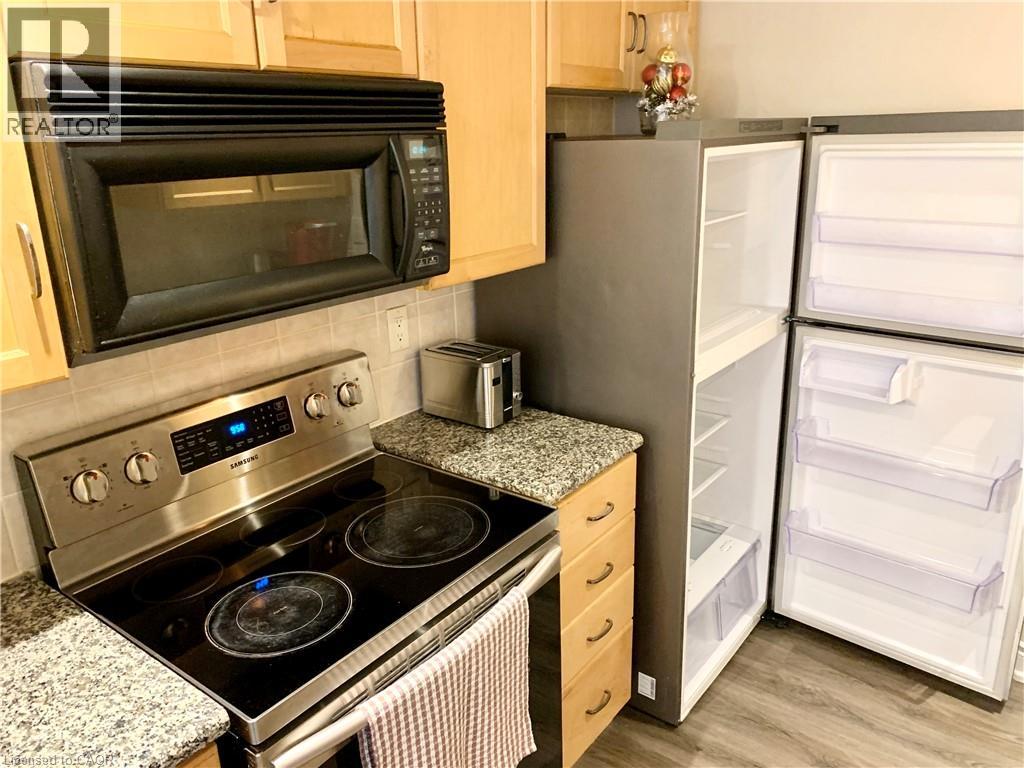 250 Wellington Street W Unit# 1435 Property Photo 14