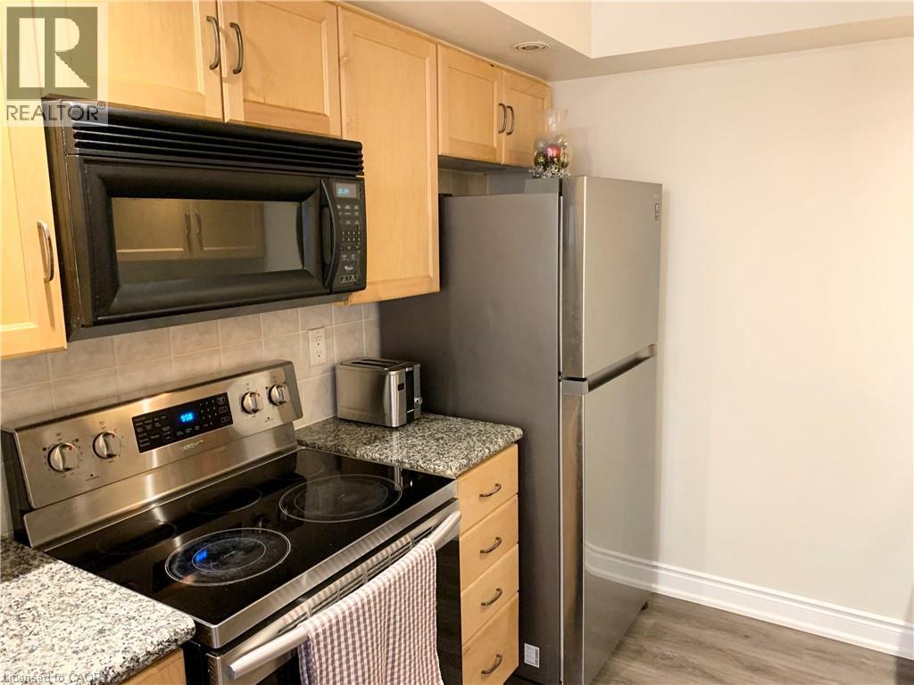 250 Wellington Street W Unit# 1435 Property Photo 16