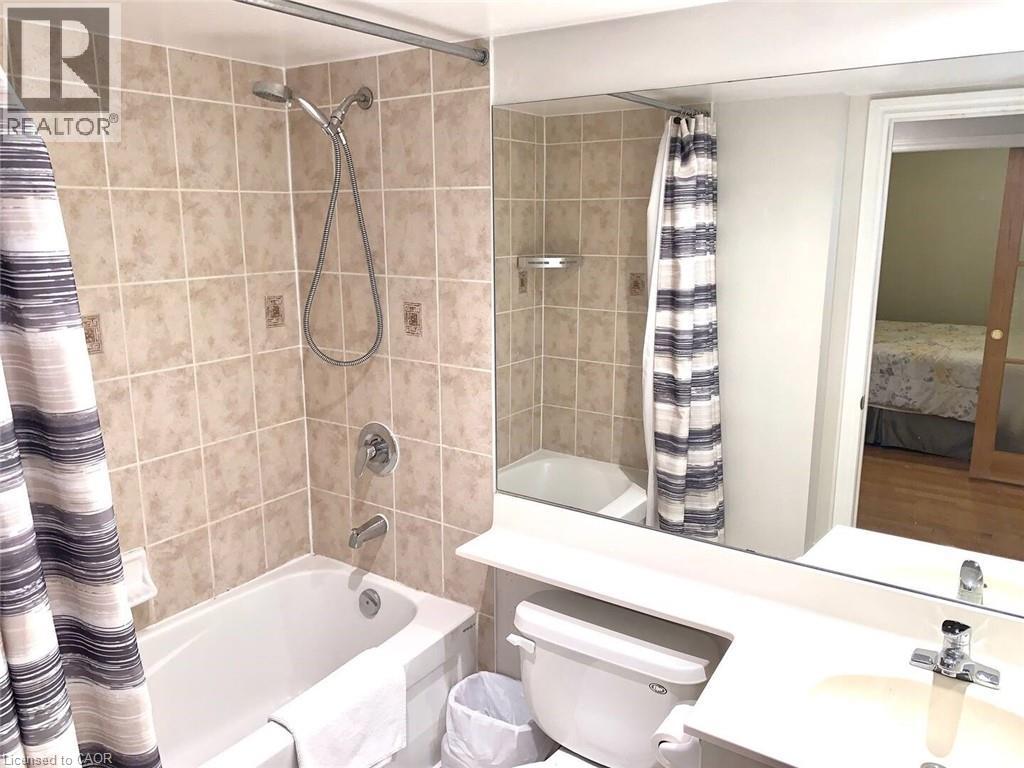 250 Wellington Street W Unit# 1435 Property Photo 25