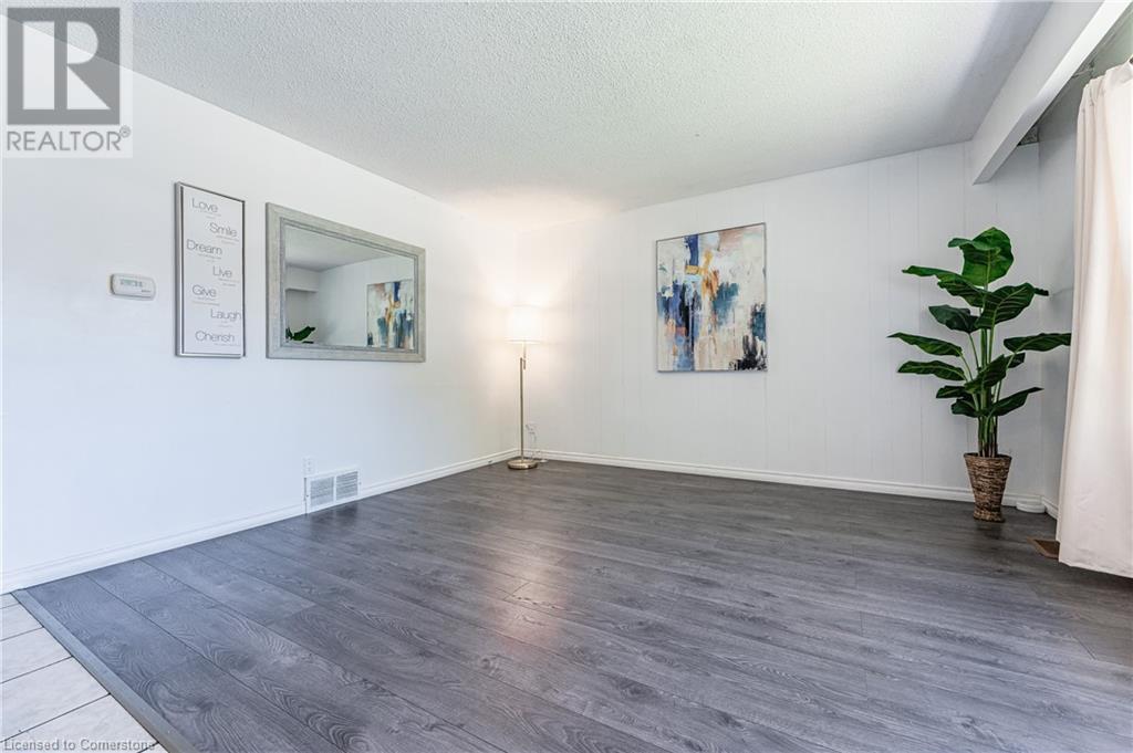 526 Glen Forrest Boulevard Unit# B Property Photo 2
