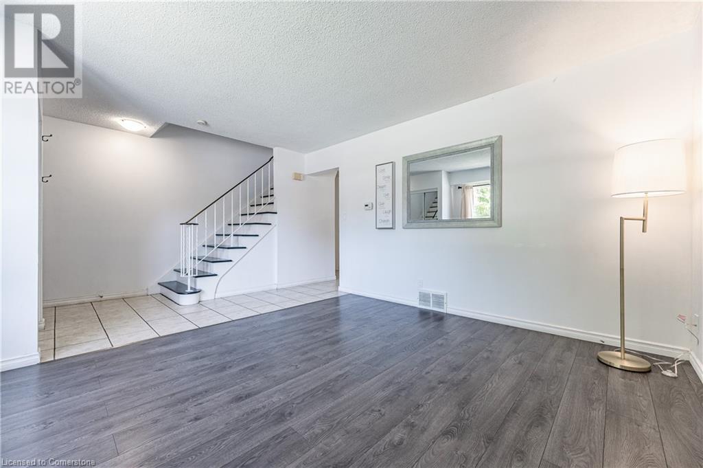 526 Glen Forrest Boulevard Unit# B Property Photo 10