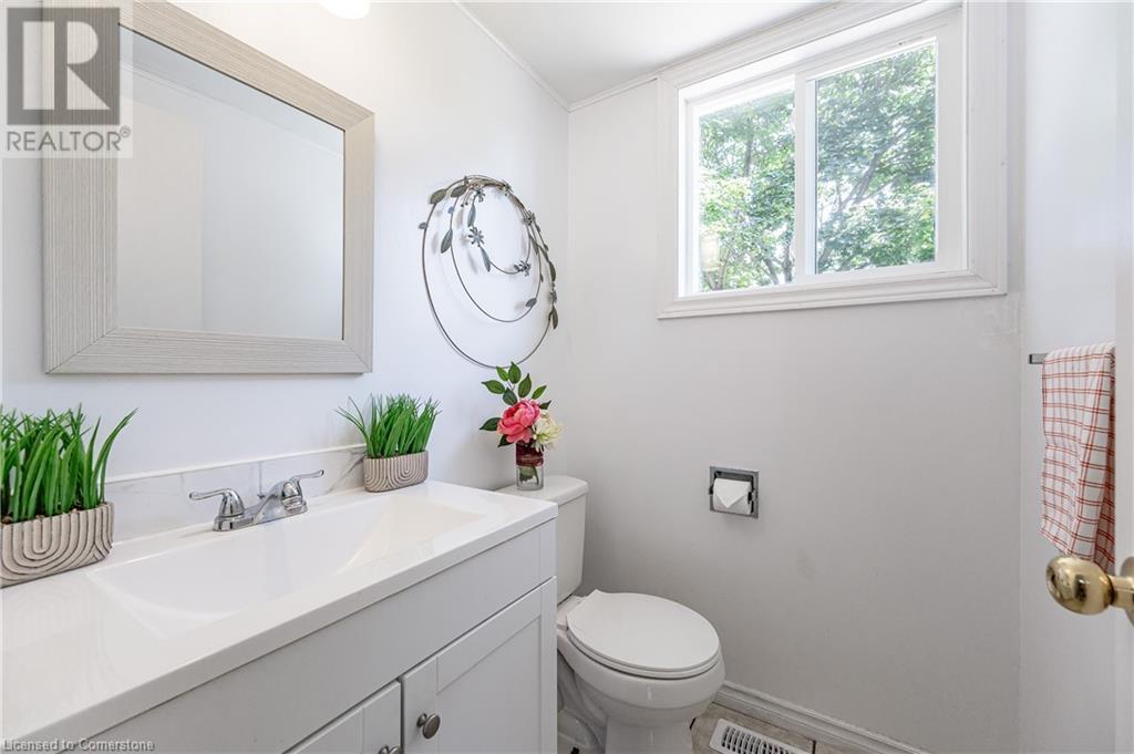 526 Glen Forrest Boulevard Unit# B Property Photo 16