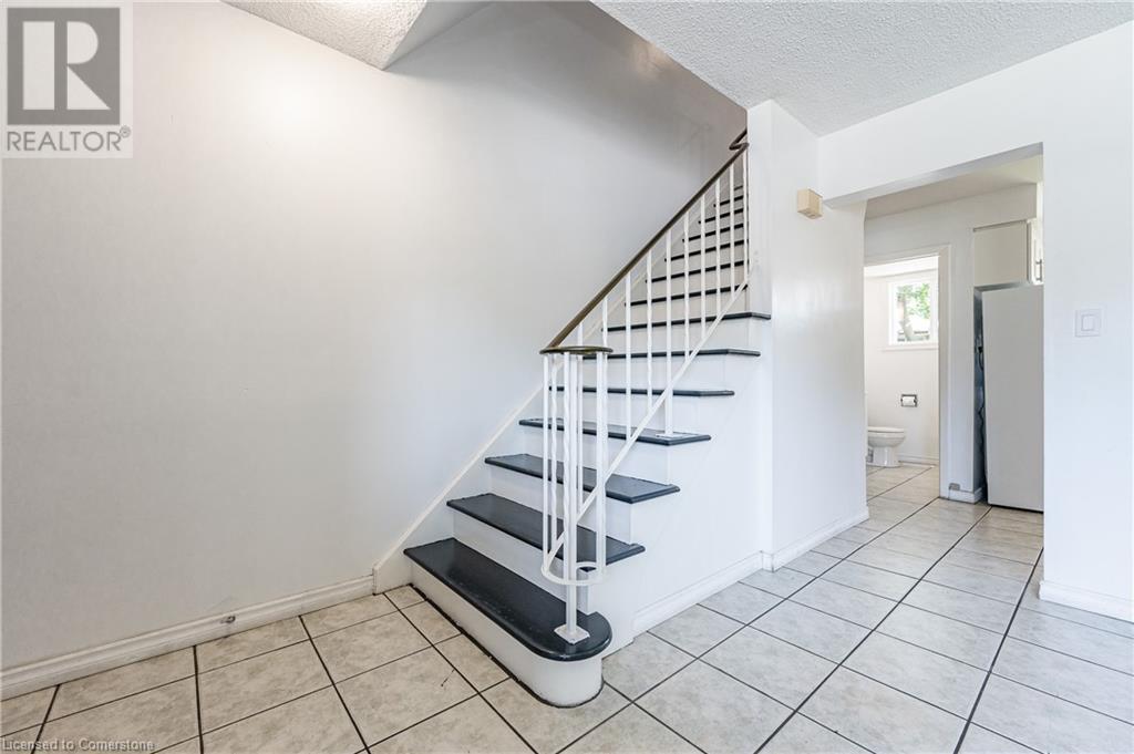 526 Glen Forrest Boulevard Unit# B Property Photo 17