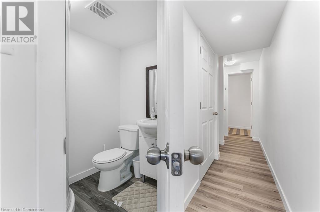 72 Monarch Street Property Photo 30