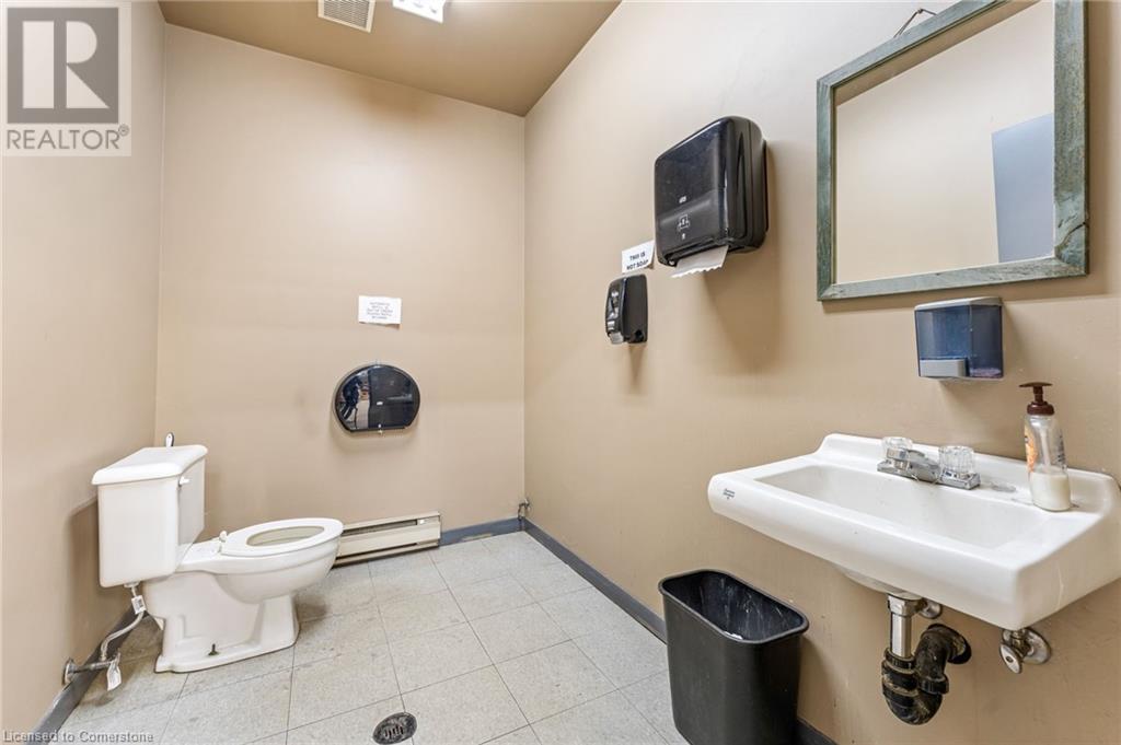 90 Hempstead Drive Unit# 1 Property Photo 12