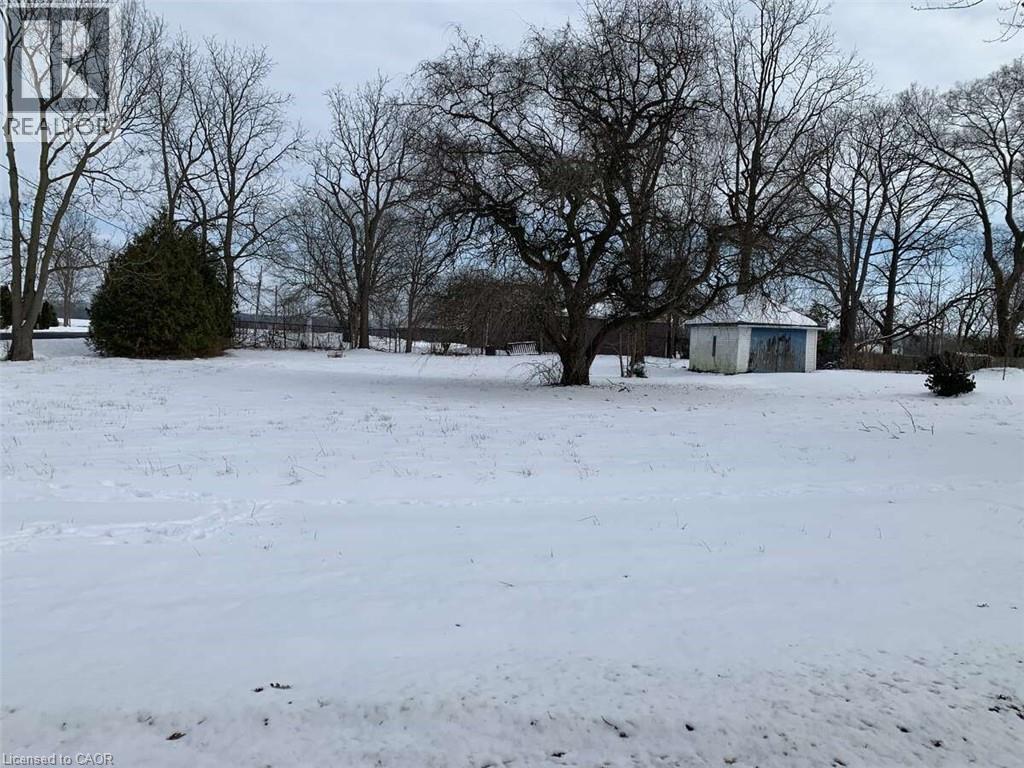 582 Florence Road Property Photo 4