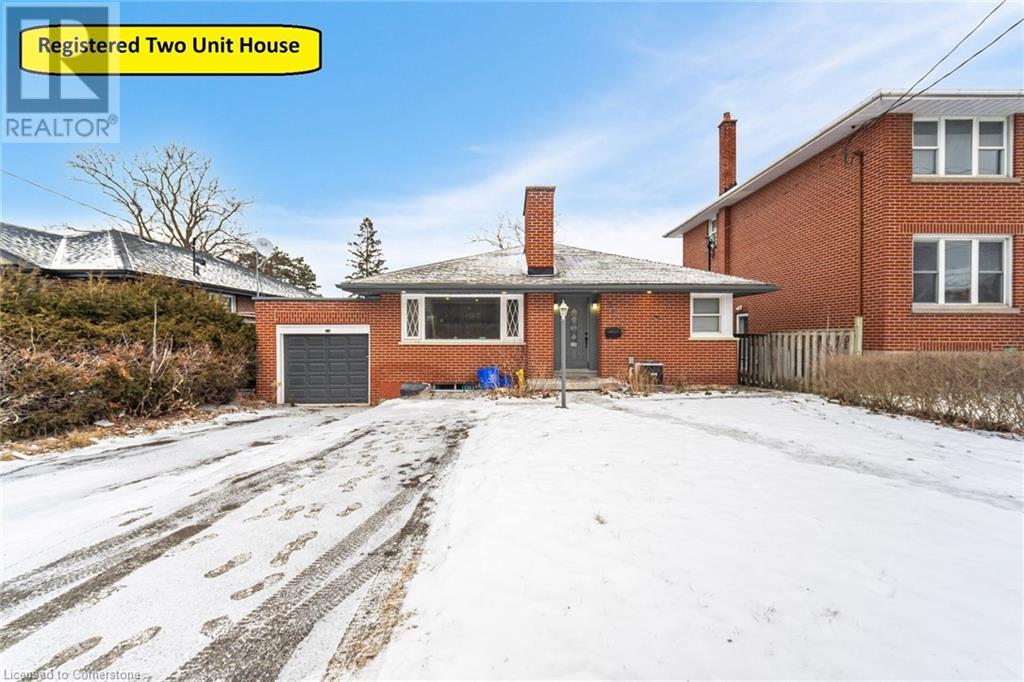 387 Mary Street N Property Photo