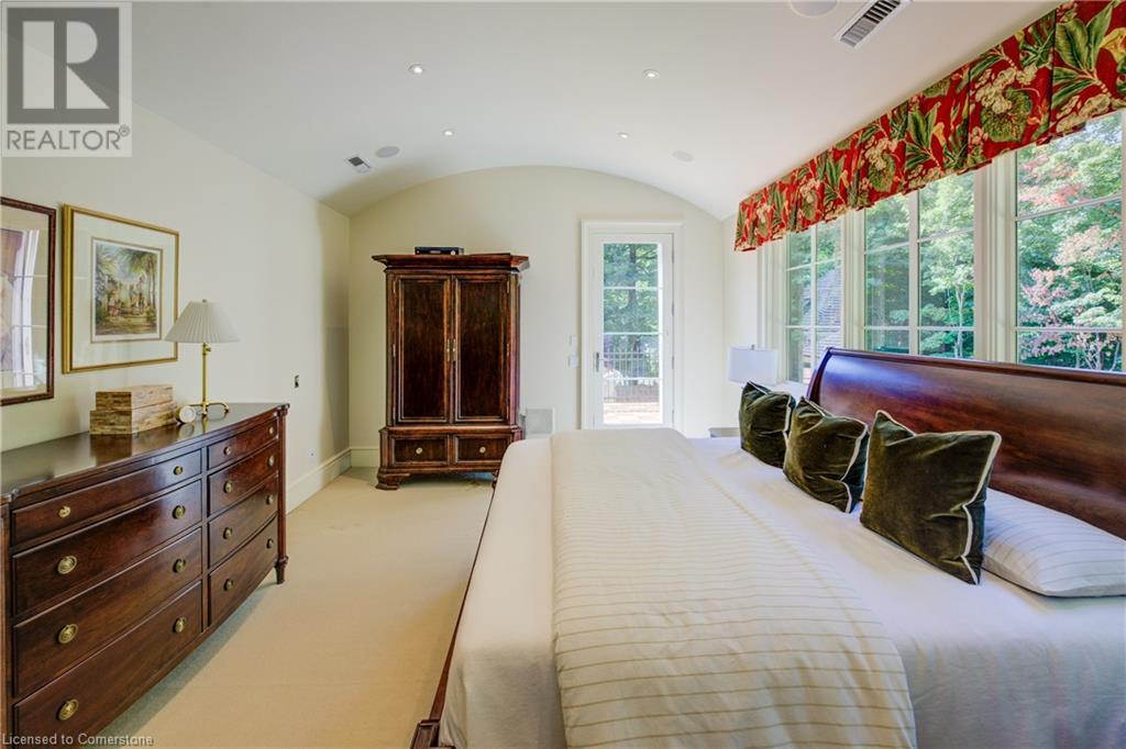 573 Sugarbush Drive Property Photo 20