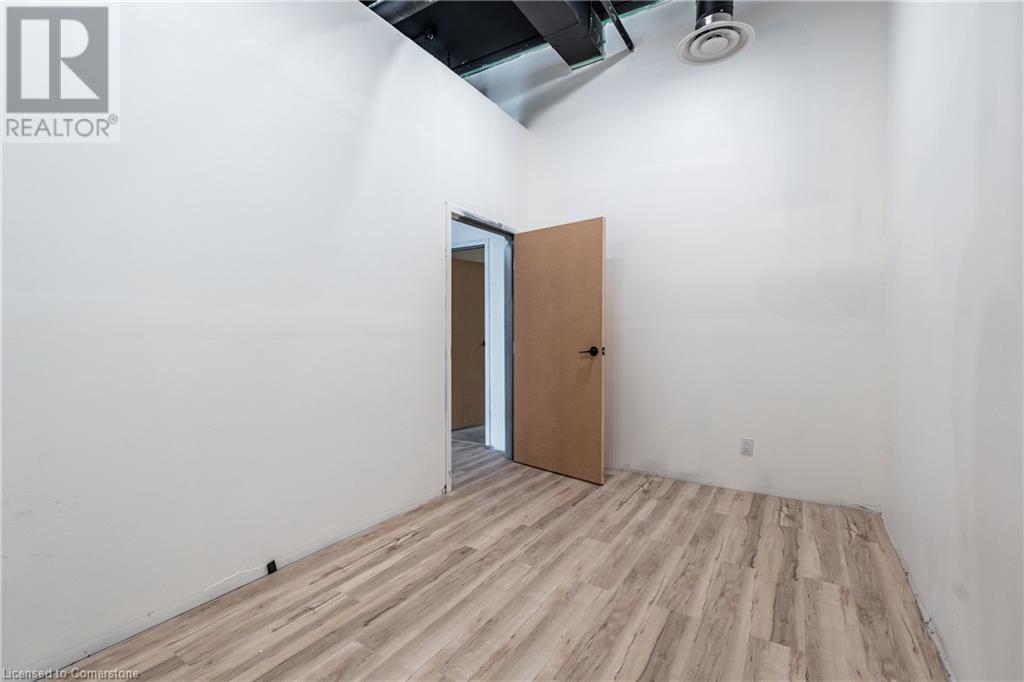 1042 Garner Road W Unit# A106 Property Photo 8