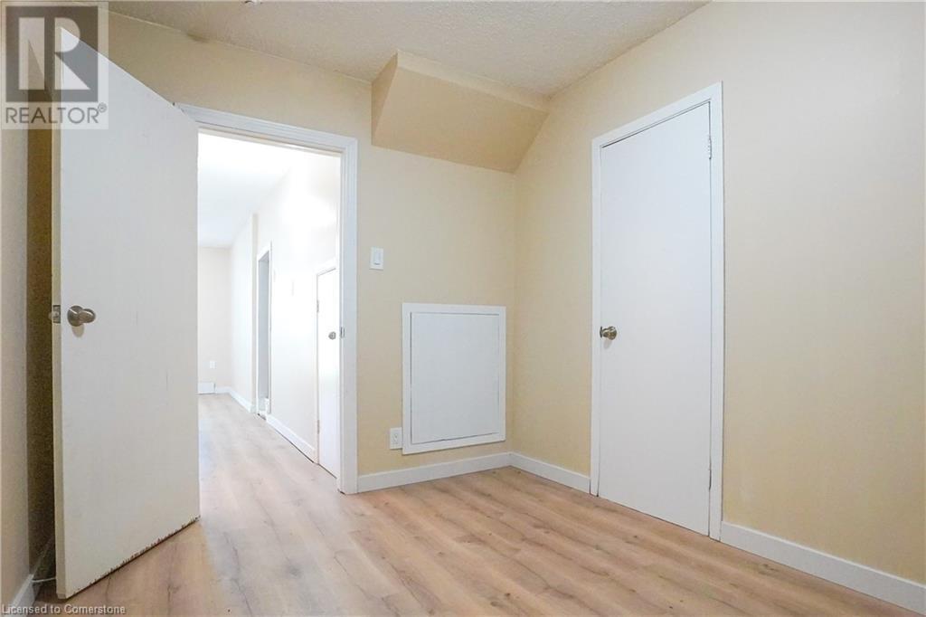 839 Mosley Street Property Photo 8