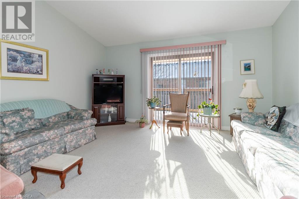 385 Park Road N Unit# 13 Property Photo 6