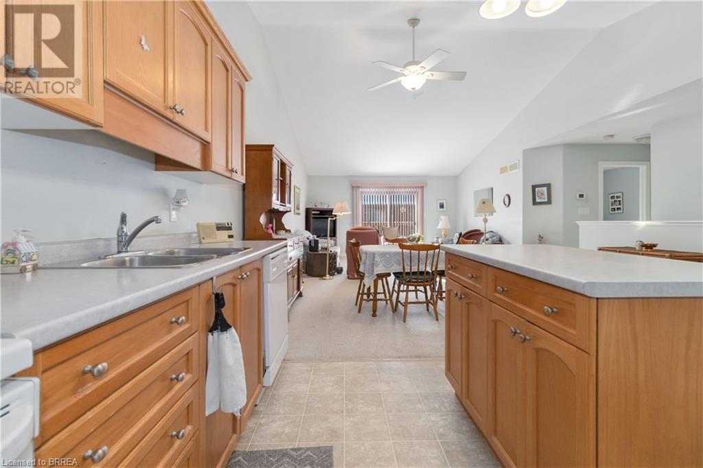 385 Park Road N Unit# 13 Property Photo 14