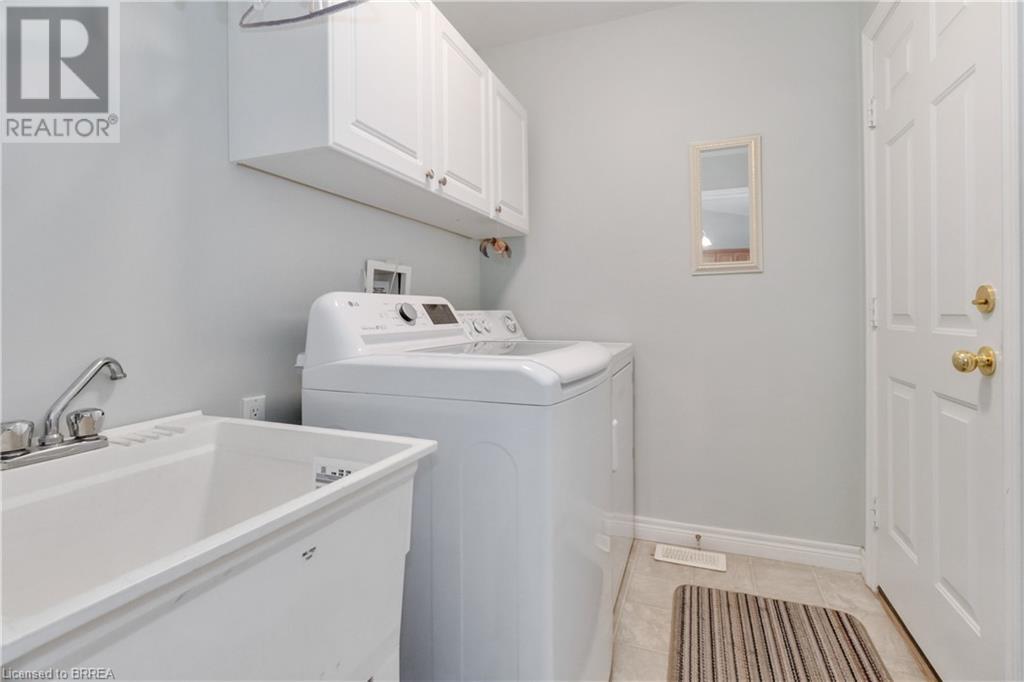 385 Park Road N Unit# 13 Property Photo 27