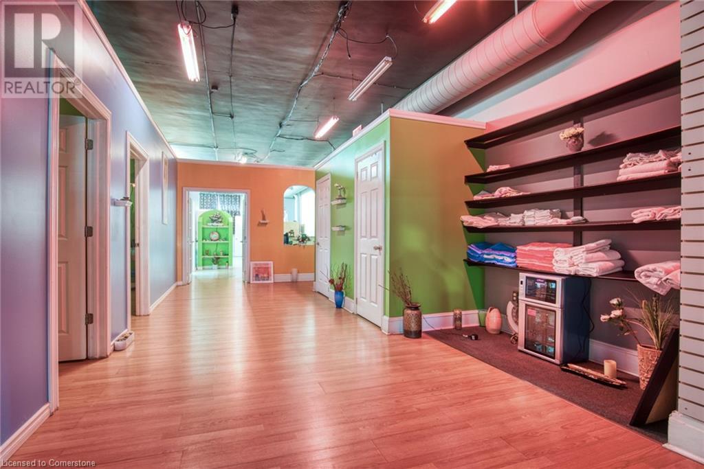660 King Street E Property Photo 19